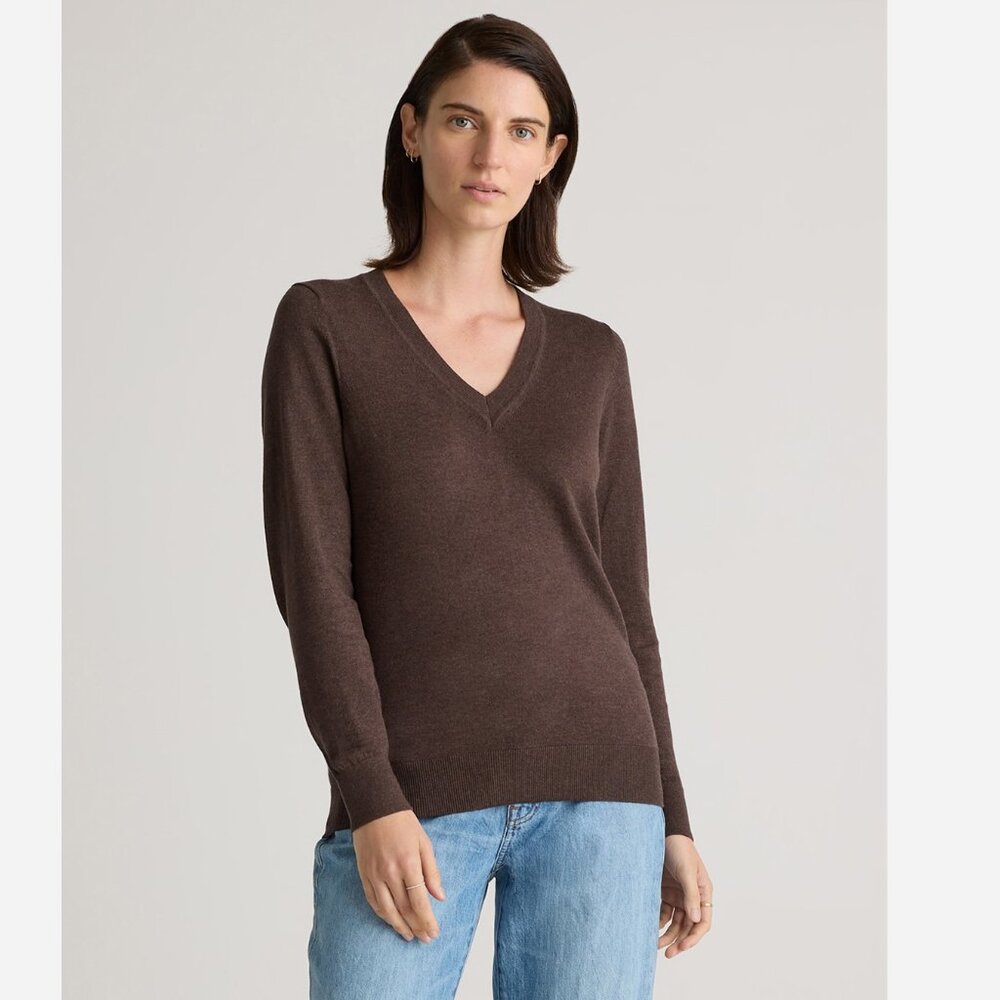 Quince Lightweight Cotton Cashmere V-Neck Sweater – Charcoal Gray - Picture 9 of 9